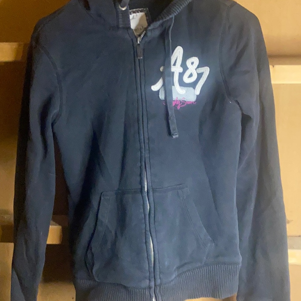 Aero hoody 2/30$